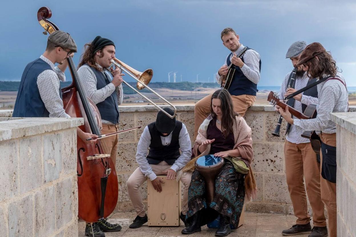  Los burgaleses The Taverners son una banda de folk irlandés. :: the taverners