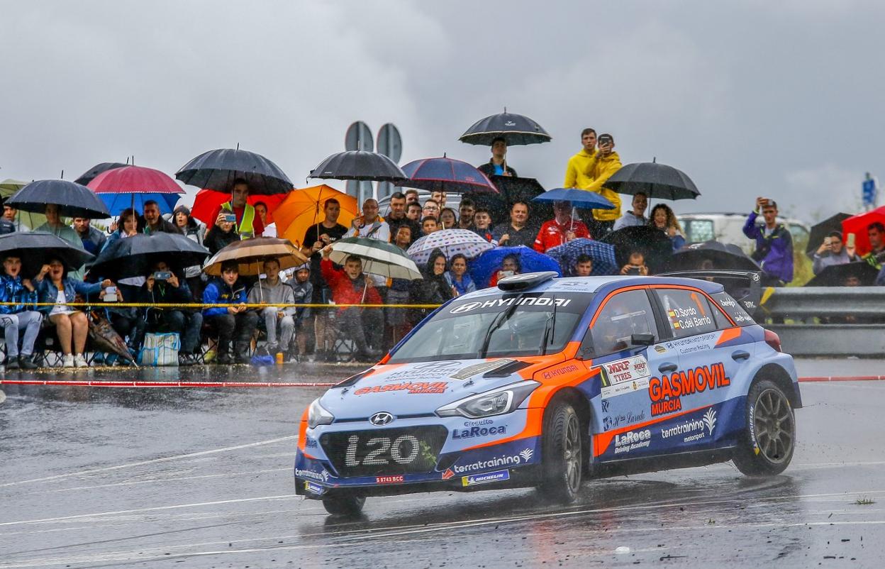 Dani Sordo y Carlos del Barrio se pusieron al frente del Rally Cristian López en la primera de las especiales de ayer. 