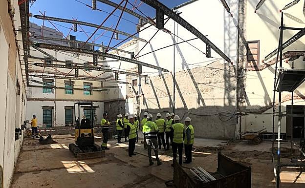 Imagen principal - La Casa Capitular, en la cáscara