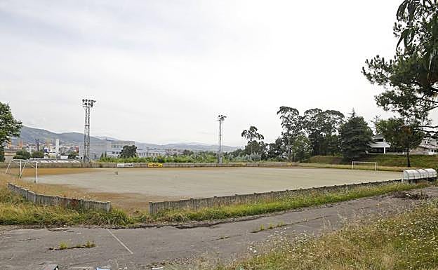 Imagen de cómo está el que en su día fue un campo de hierba artificial en el que se jugaba a fútbol y hockey.