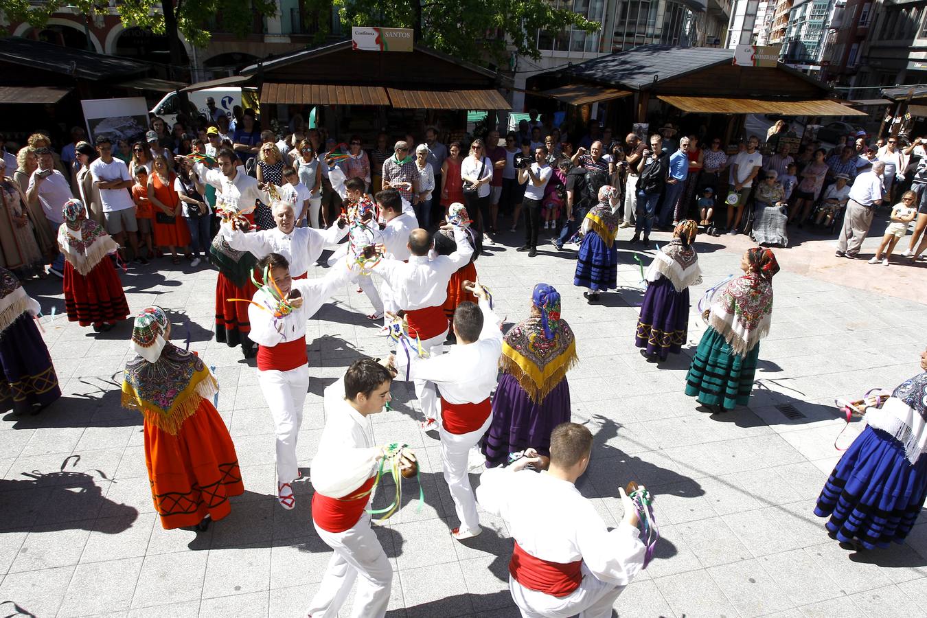 Fotos: La Feria del Hojaldre endulza las fiestas de La Patrona