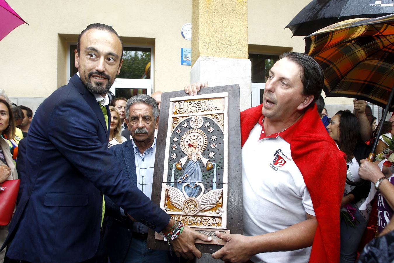 La carroza 'F2 Cíber', de Francis 2, ha ganado el concurso de la Gala Floral de Torrelavega, el emblemátio certamen que sirve como colofón a las fiestas de la Virgen Grande y que por primera vez en la historia no ha tenido desfile.