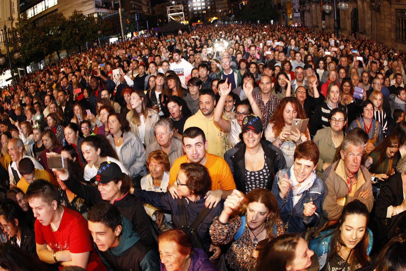 Fotos: Carlos Baute cierra las fiestas de Torrelavega