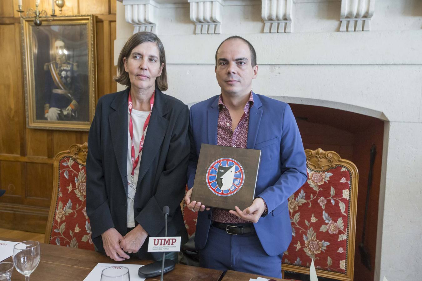 La Universidad Internacional Menéndez Pelayo ha entregado el XII Premio a las artes escénicas' al dramaturgo, quien ha dedicado el galardón recibido a los intérpretes. El acto ha tenido lugar en el Palacio de La Magdalena