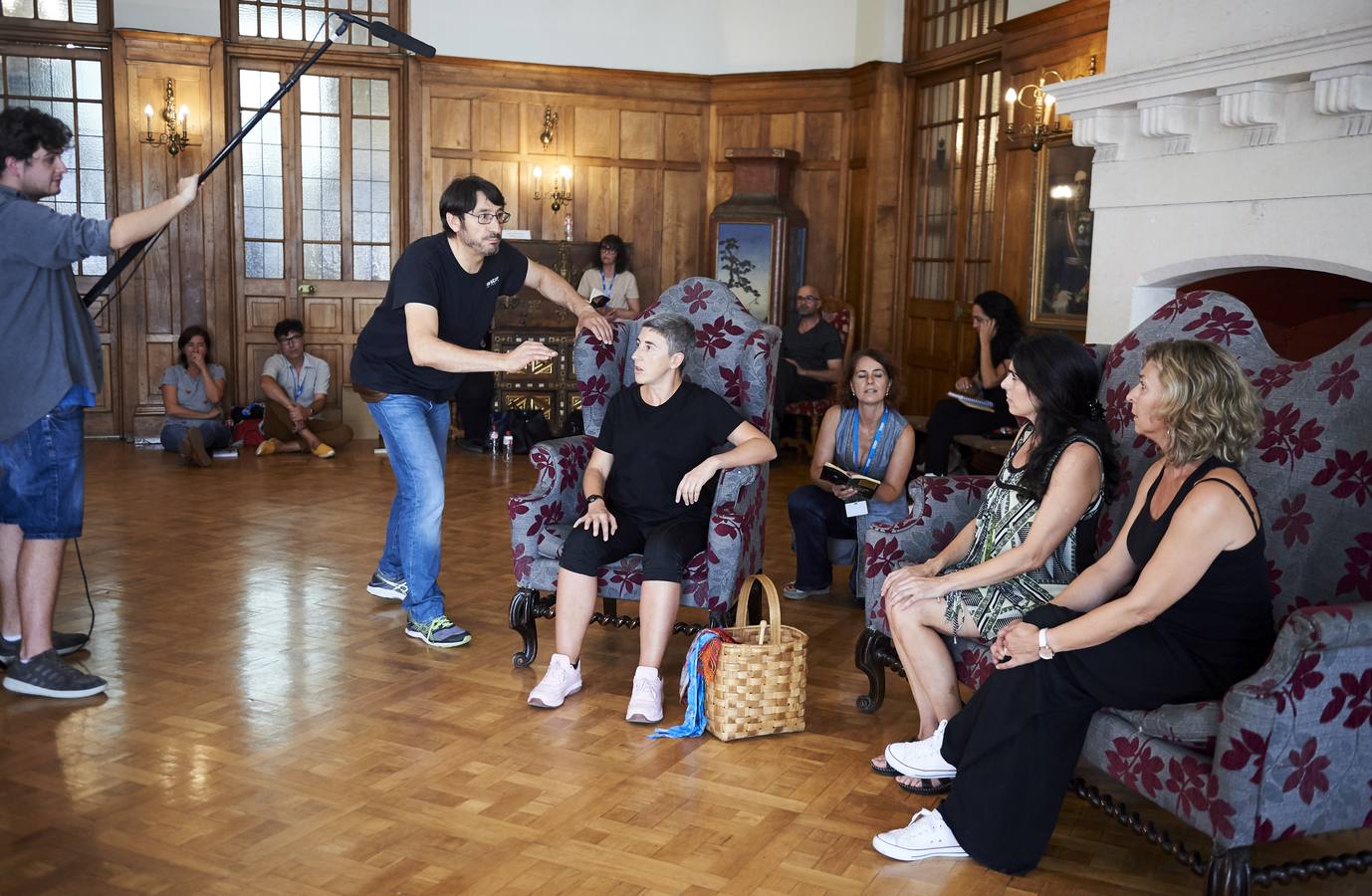 Los alumnos estuvieron trabajando en la producción de la tragicomedia 'El caballero de Olmedo' durante dos horas seguidas ininterrumpidas, en las que todos los participantes realizaron un gran esfuerzo y aseguraron el éxito de la composición.