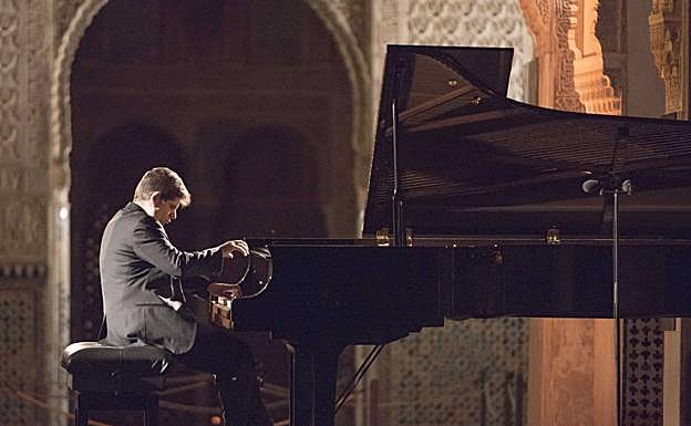 «Beethoven contiene tanto misterio que supone un desafío para cualquier instrumentista»