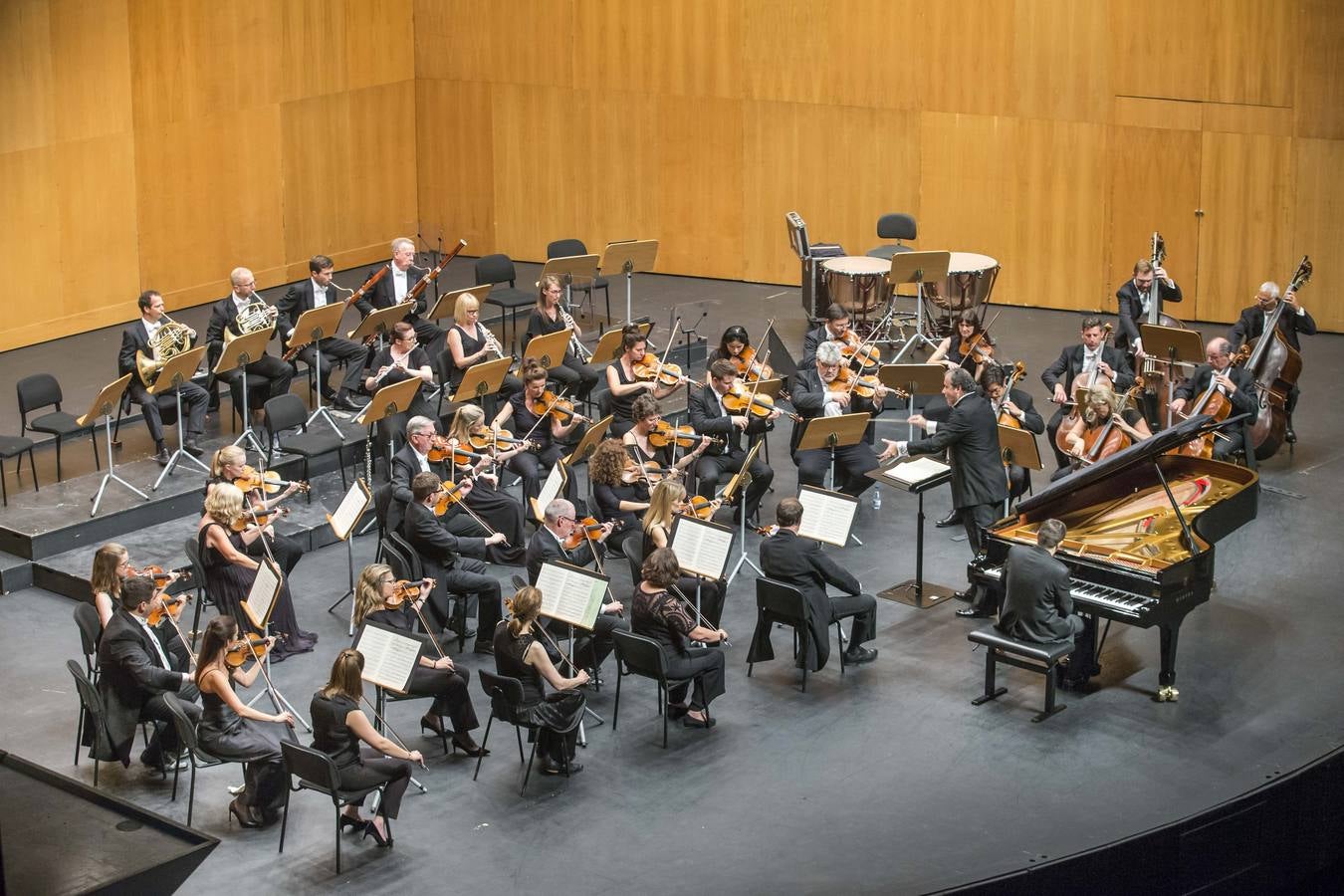 Fotos: Juanjo Mena en el FIS