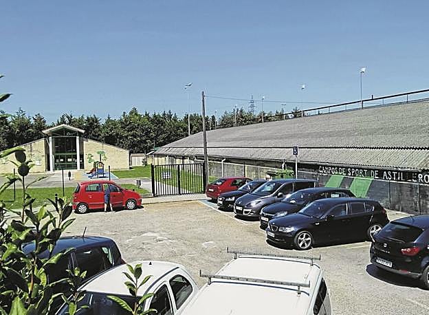 Los socialistas se refieren a la cubierta del campo de fútbol. 