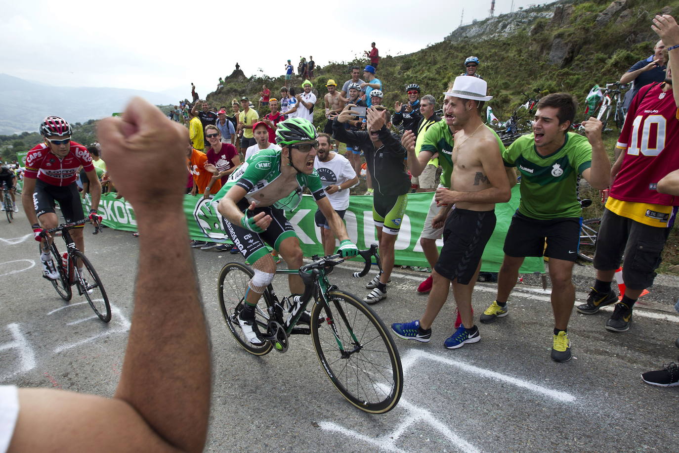 Llagada de Madrazo en la 11ª etapa de la Vuelta Ciclista a España de 2016 con final en Peña CAbarga.