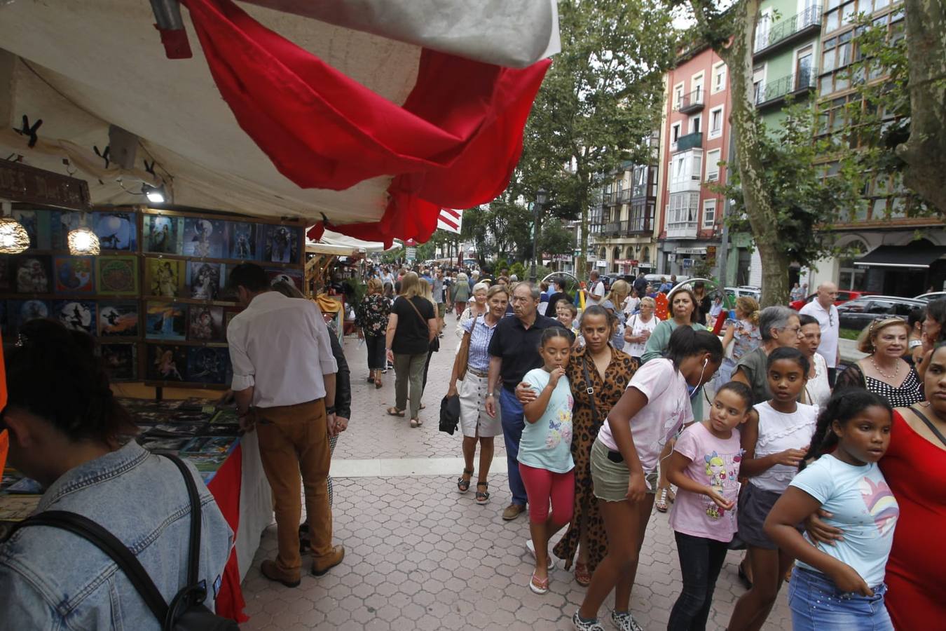 Estará abierto hasta el domingo con 177 puestos y más de 100 actividades entre talleres y espectáculos