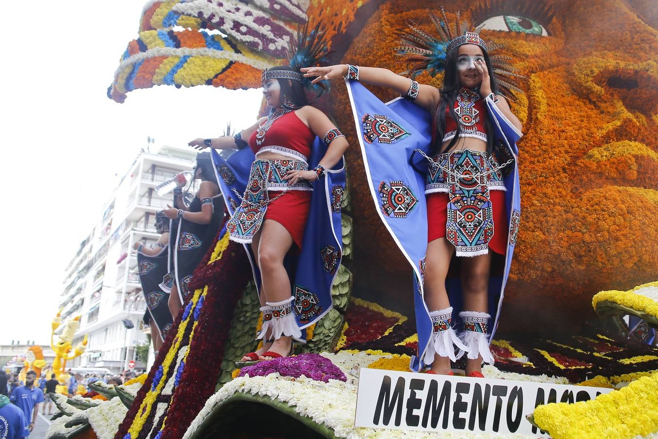 Fotos: La carroza &#039;Memento Mori&#039; se lleva el triunfo en Laredo