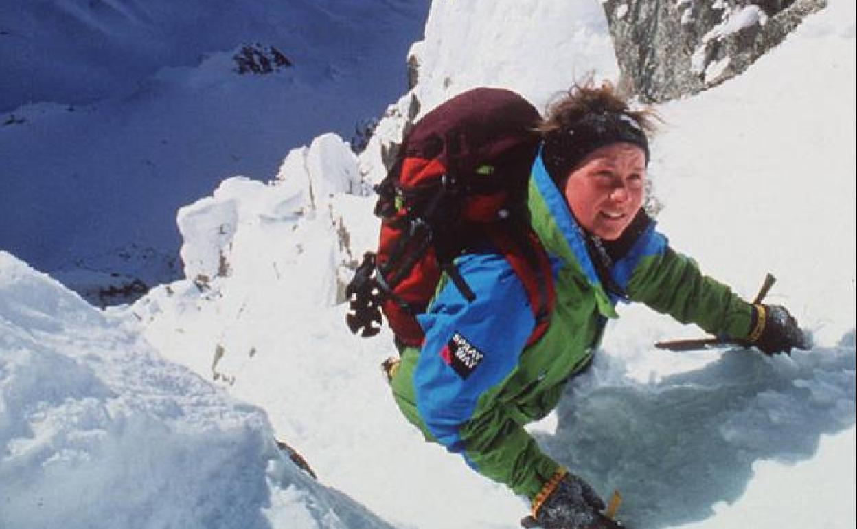 Alison deseaba ser la primera mujer capaz de escalar Everest, K 2 y Kangchenjunga sin oxígeno artificial.