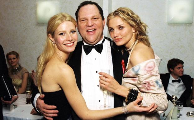 Harvey Weinstein entre Gwyneth Paltrow, que obtuvo el Oscar por 'Shakespeare in Love', y Cameron Diaz. 