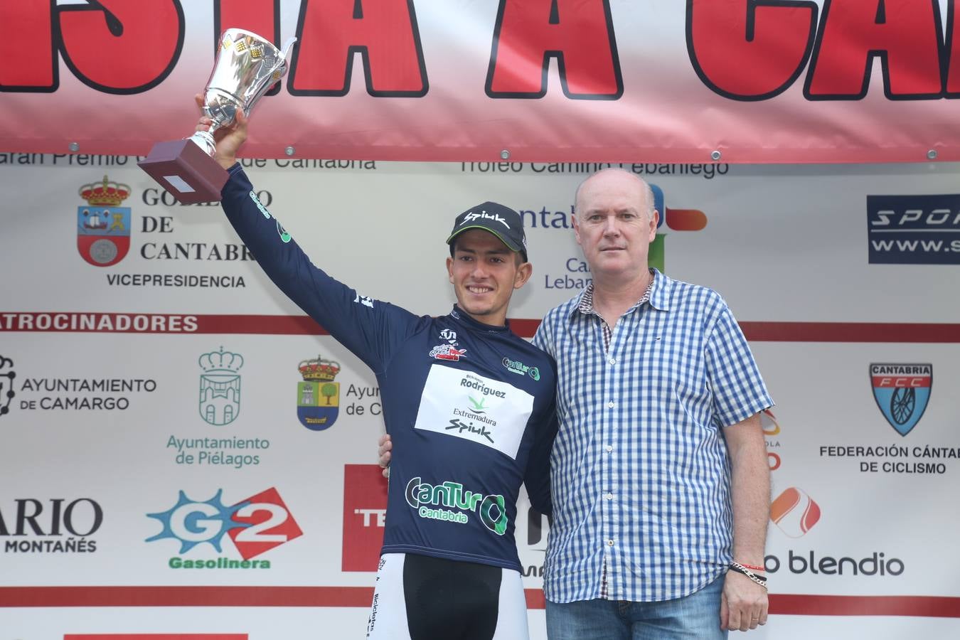 Fotos: Imágenes de la primera etapa de la Vuelta a Cantabria