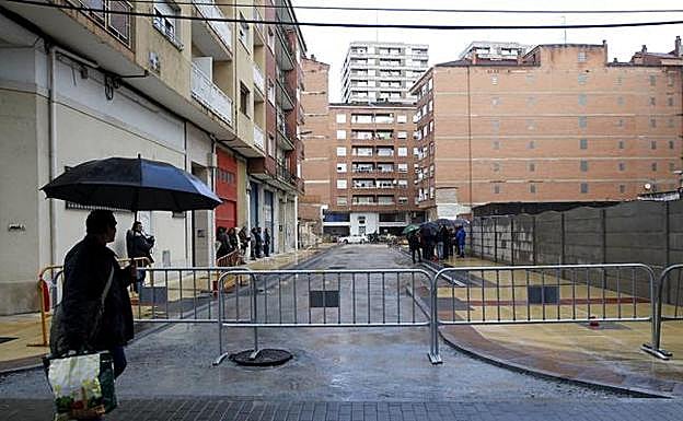 Las obras de la calle Amador de los Rios, en Torrelavega. 