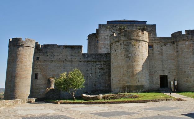 Castillo de los Condes de Benavente.