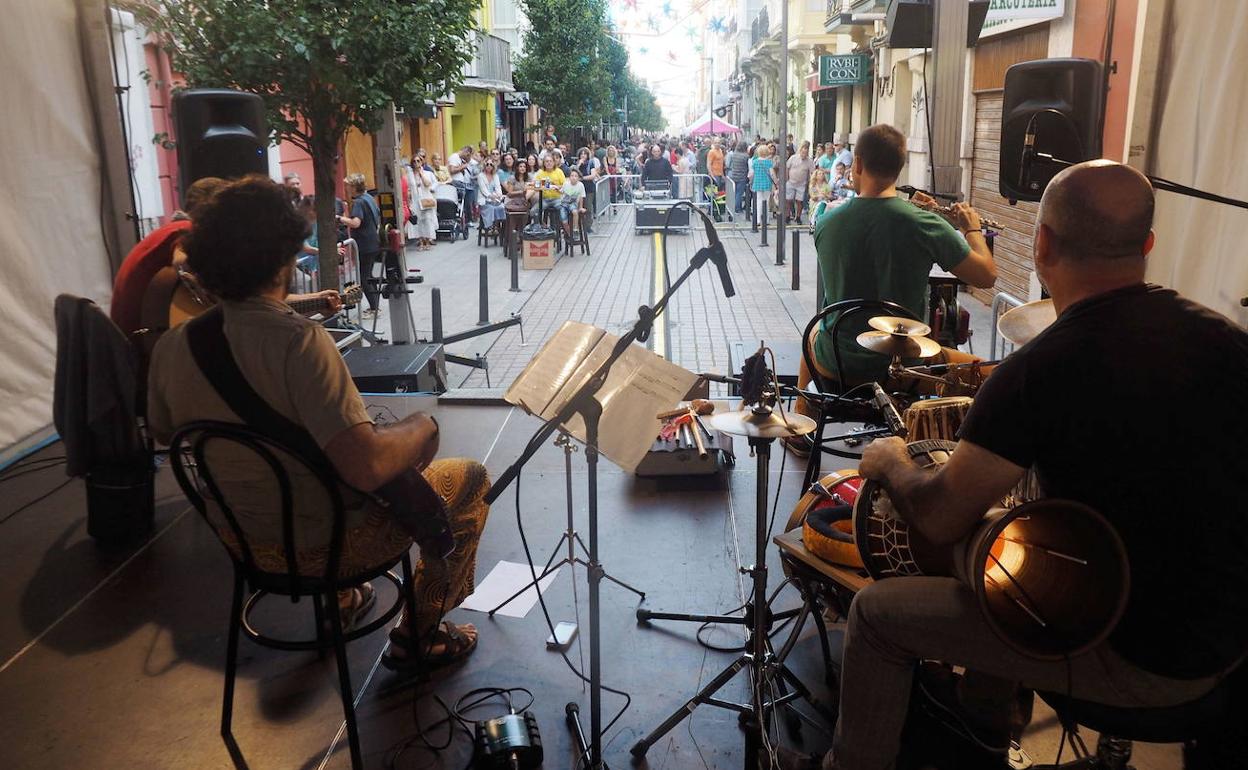 Un concierto en la calle Del Sol. 