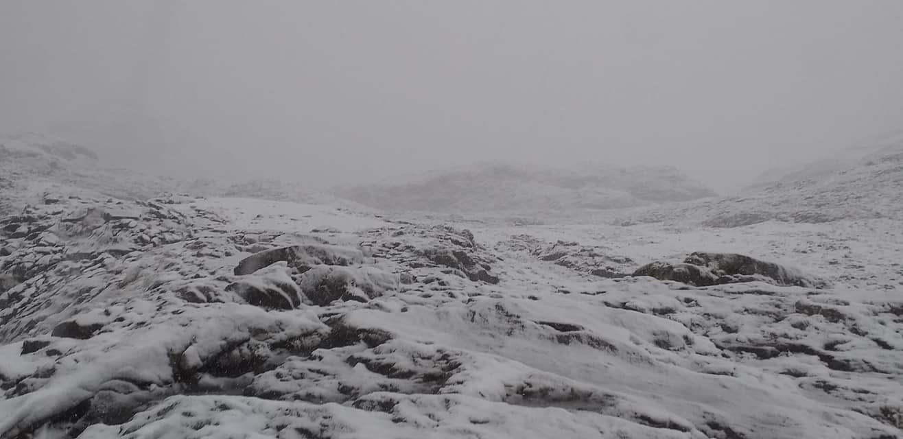 Fotos: El otoño irrumpe en Cantabria con precipitaciones tormentosas, fuertes vientos y nieve en los Picos