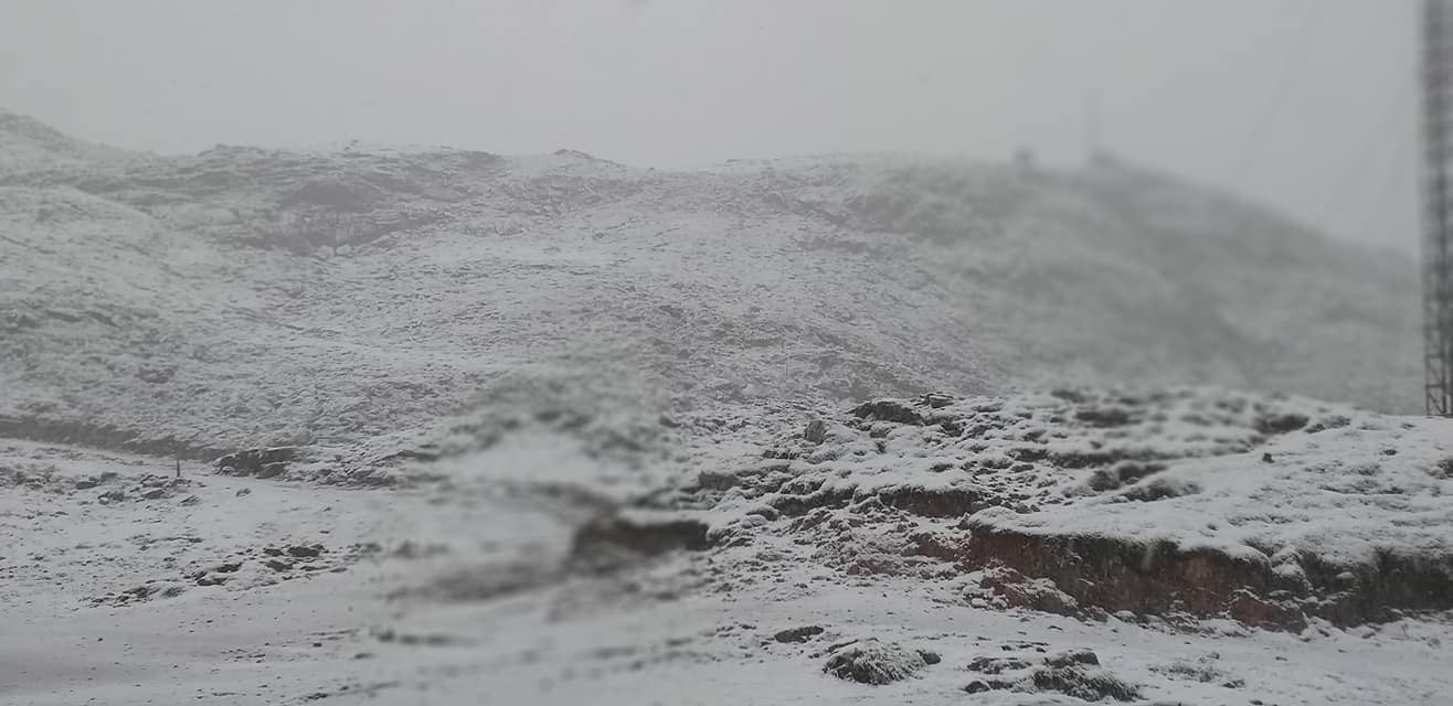 Fotos: El otoño irrumpe en Cantabria con precipitaciones tormentosas, fuertes vientos y nieve en los Picos