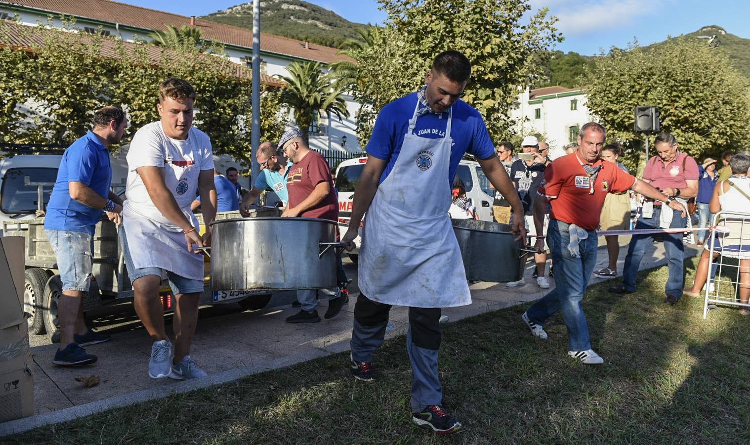 Fotos: La Gran Marmitada de Santoña sirve cerca de 12.000 raciones