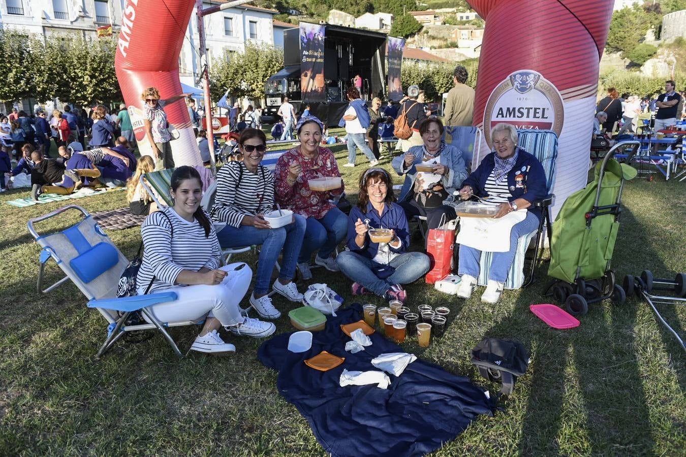 Fotos: La Gran Marmitada de Santoña sirve cerca de 12.000 raciones