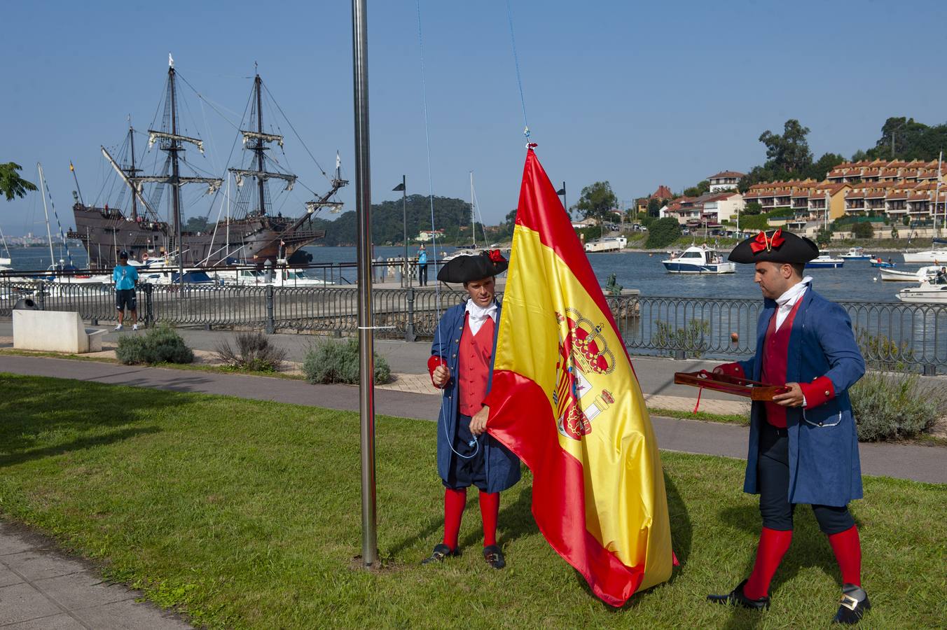 El esfuerzo de la Asociación Amigos del Real Astillero, meses atrás, por poner en valor la historia naval del municipio recogió este sábado sus frutos en el primer acto homenaje al Real Astillero de Guarnizo