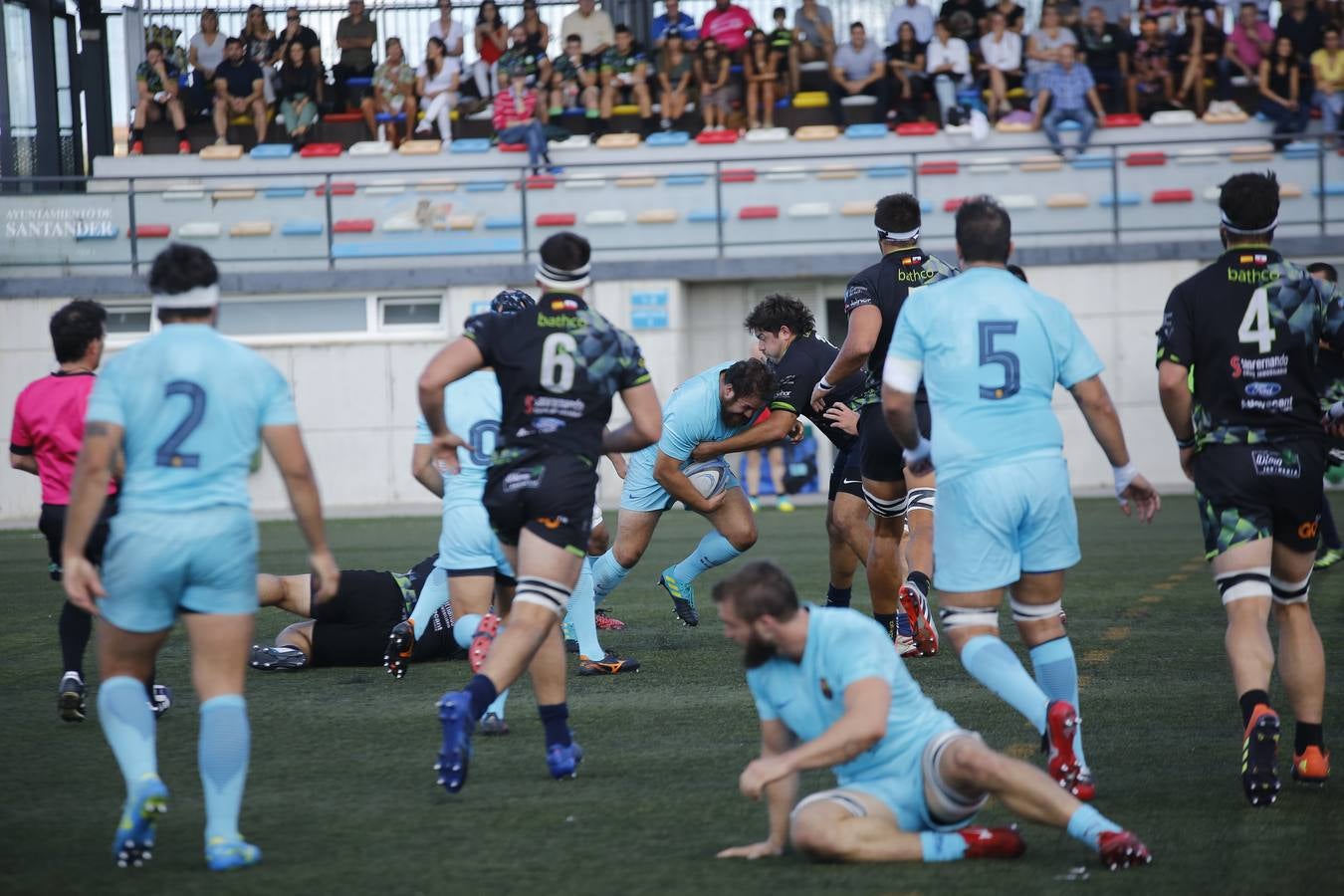 Un arrollador Barça tras el descanso supera a los cántabros, que habían llegado al intermedio con ventaja de cinco puntos sobre los catalanes