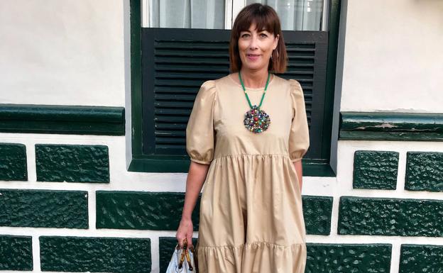 Galería. El look de la bloguera y asesora de imagen con todo detalle.