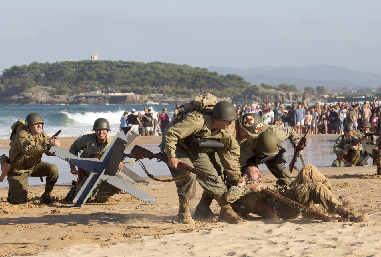 Fotos: Así ha sido el desembarco sin barcos en El Sardinero