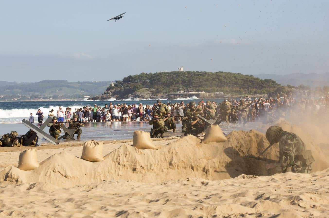 Fotos: Así ha sido el desembarco sin barcos en El Sardinero