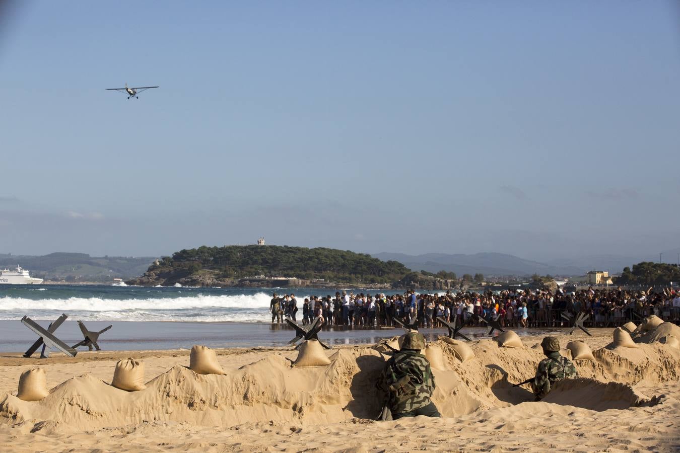 Fotos: Así ha sido el desembarco sin barcos en El Sardinero