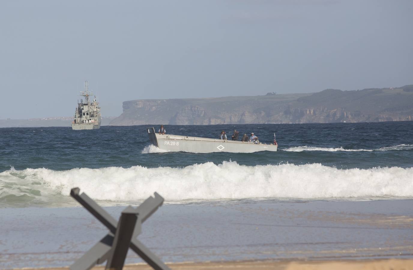 Fotos: Así ha sido el desembarco sin barcos en El Sardinero