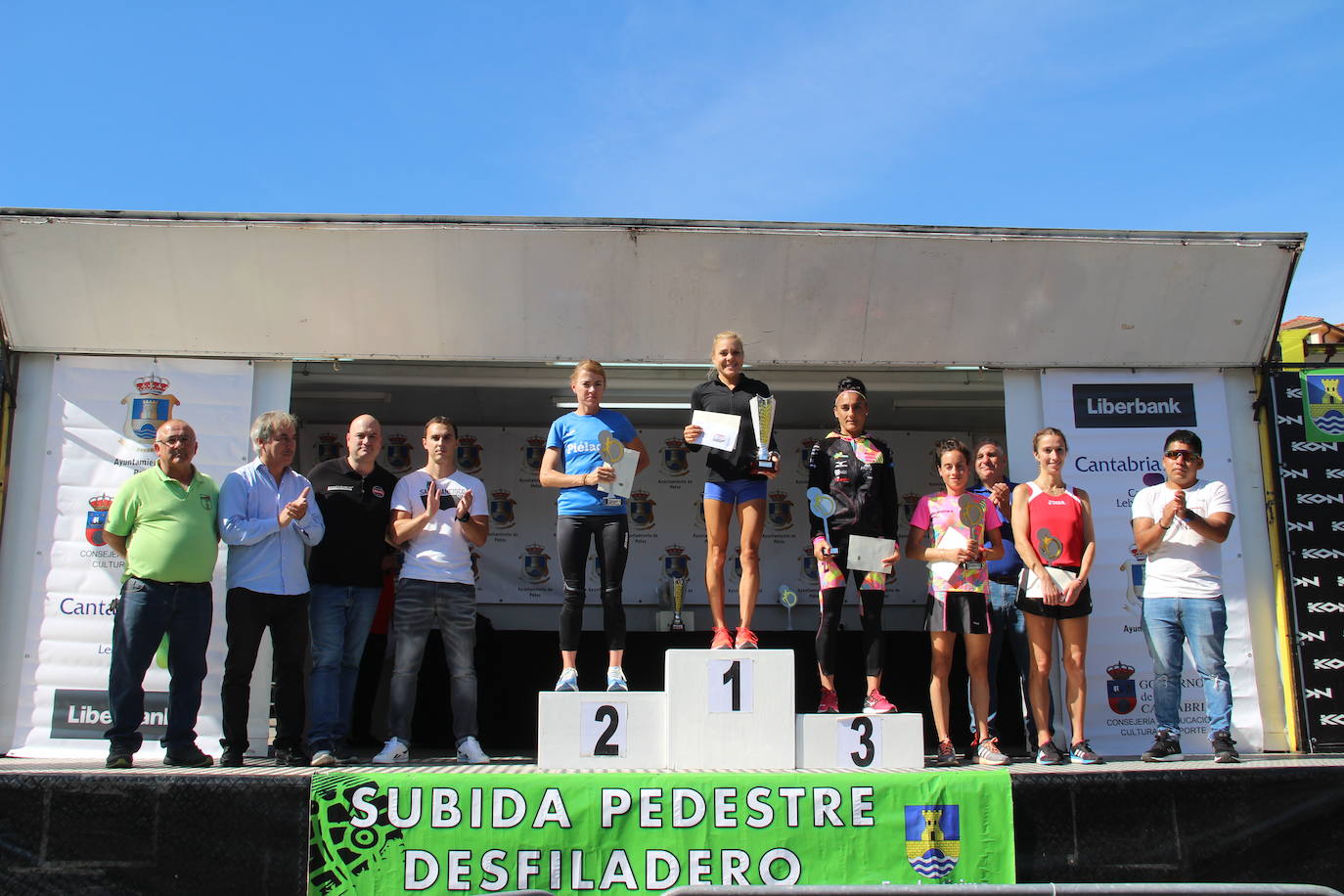 Podium categoría femenina