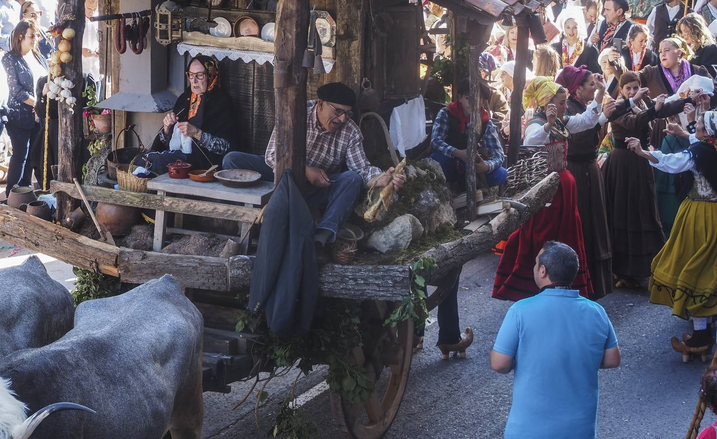 Fotos: Quince carretas y diez agrupaciones folclóricas participarán hoy en el Día de Campoo