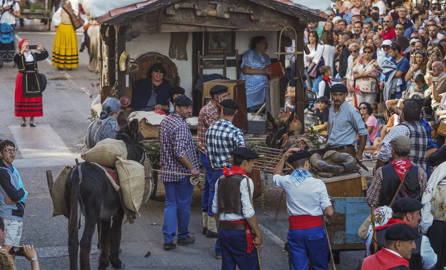 Fotos: Quince carretas y diez agrupaciones folclóricas participarán hoy en el Día de Campoo