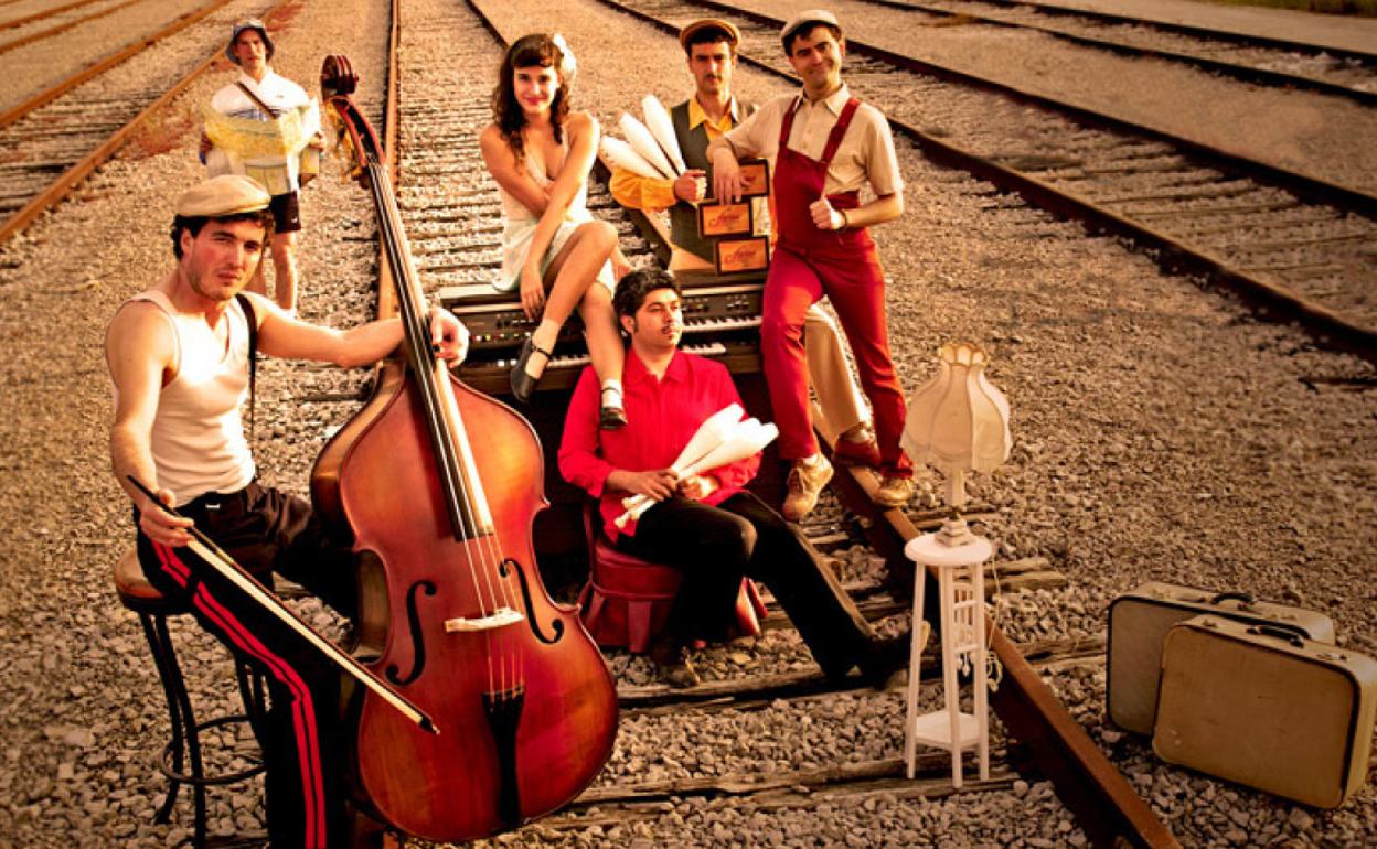 Los integrantes de la compañía Malabaracirco.