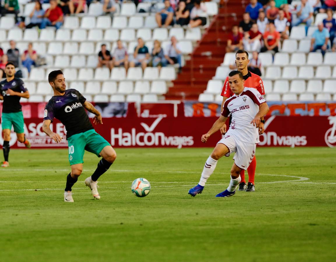 Fotos: Imágenes del partido Albacete-Racing