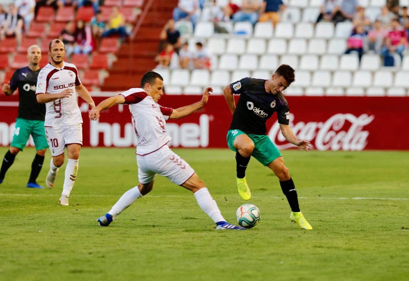 Fotos: Imágenes del partido Albacete-Racing