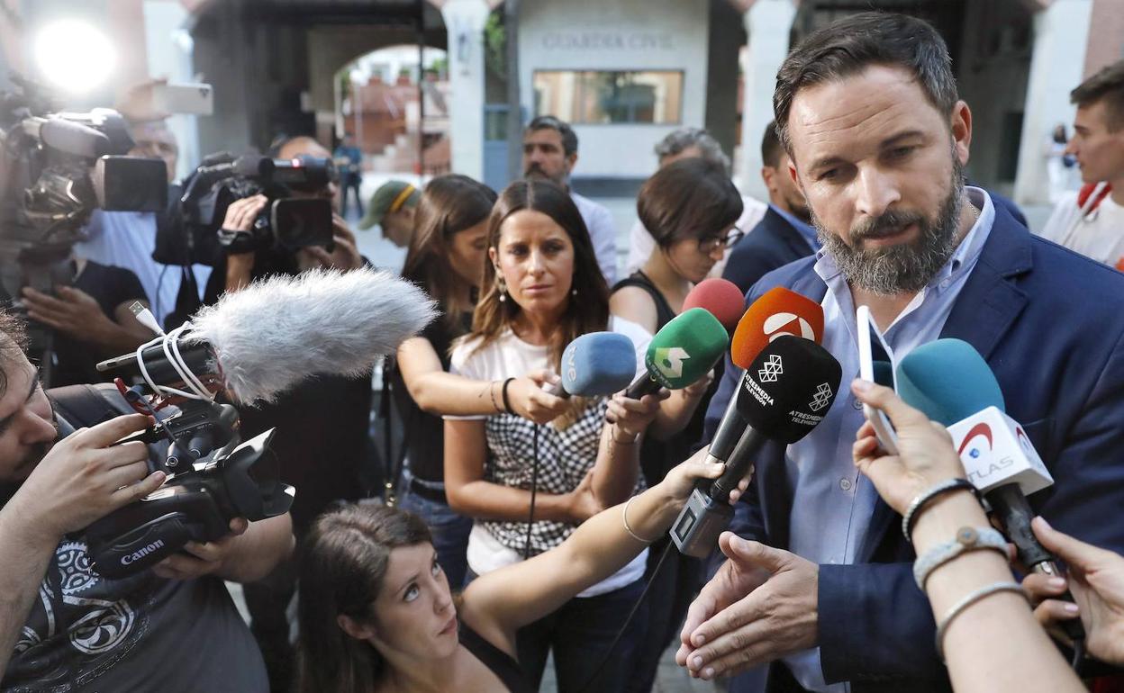 Santiago Abascal visitó este martes varios cuarteles de la Guardia Civil en Cataluña.