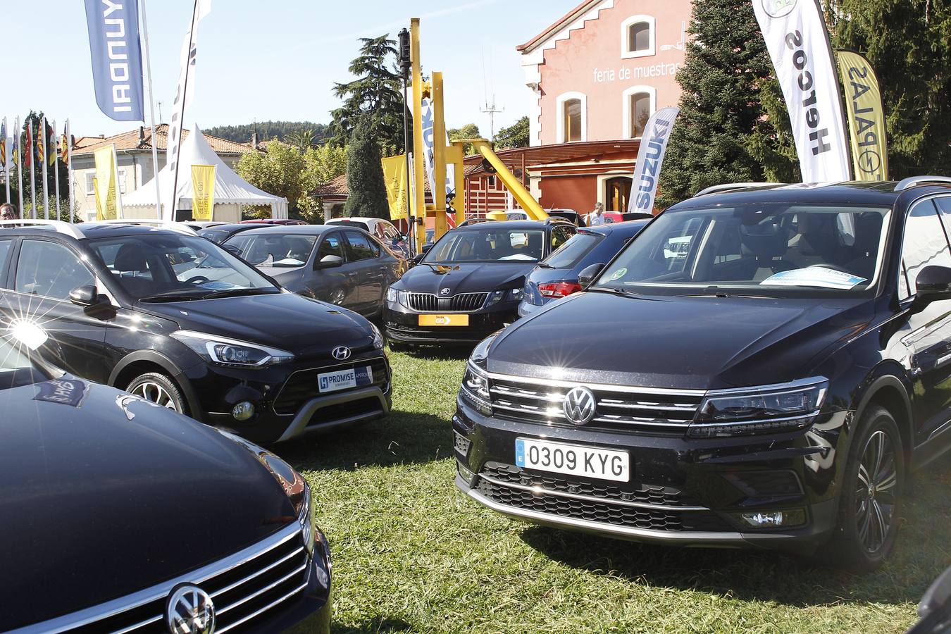 Fotos: Feria de vehículos de ocasión en La Lechera de Torrelavega