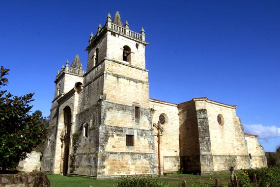 Vista de la iglesia de San Martín de Cigüenza, declarada Bien de Interés Cultural.