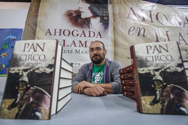 El autor durante la presentación de su segundo libro, 'Pan y circo'. 