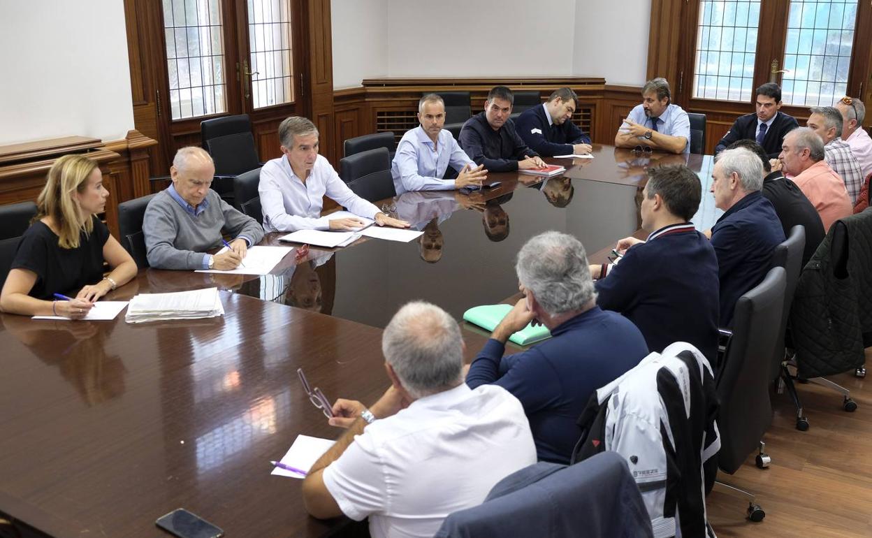 El Ayuntamiento de Santander retomará la negociación del convenio con el nuevo comité del TUS 