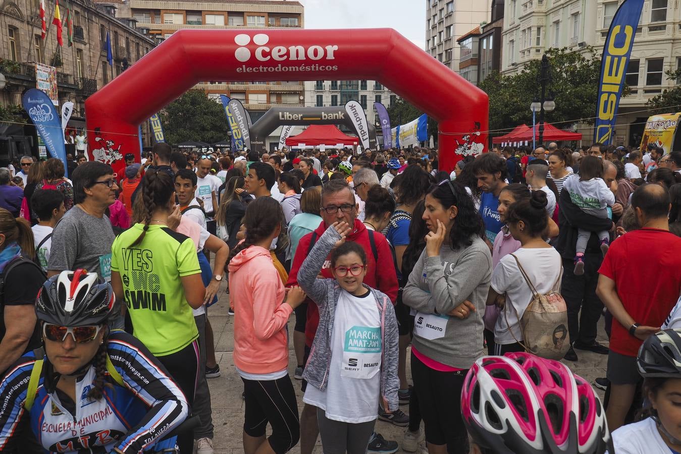 Fotos: La 32ª Marcha Amat reúne en Torrelavega a cientos de personas