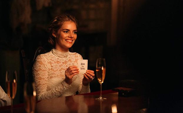 Samara Weaving, en 'Noche de bodas'.