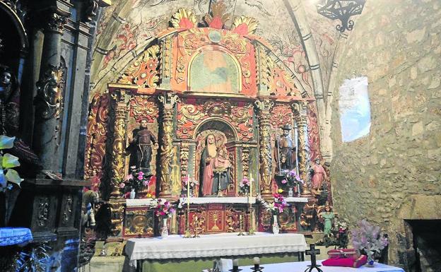 Tras concluir los trabajos de restauración, el valioso retablo quedará definitivamente instalado en la pared norte de la iglesia de Ledantes