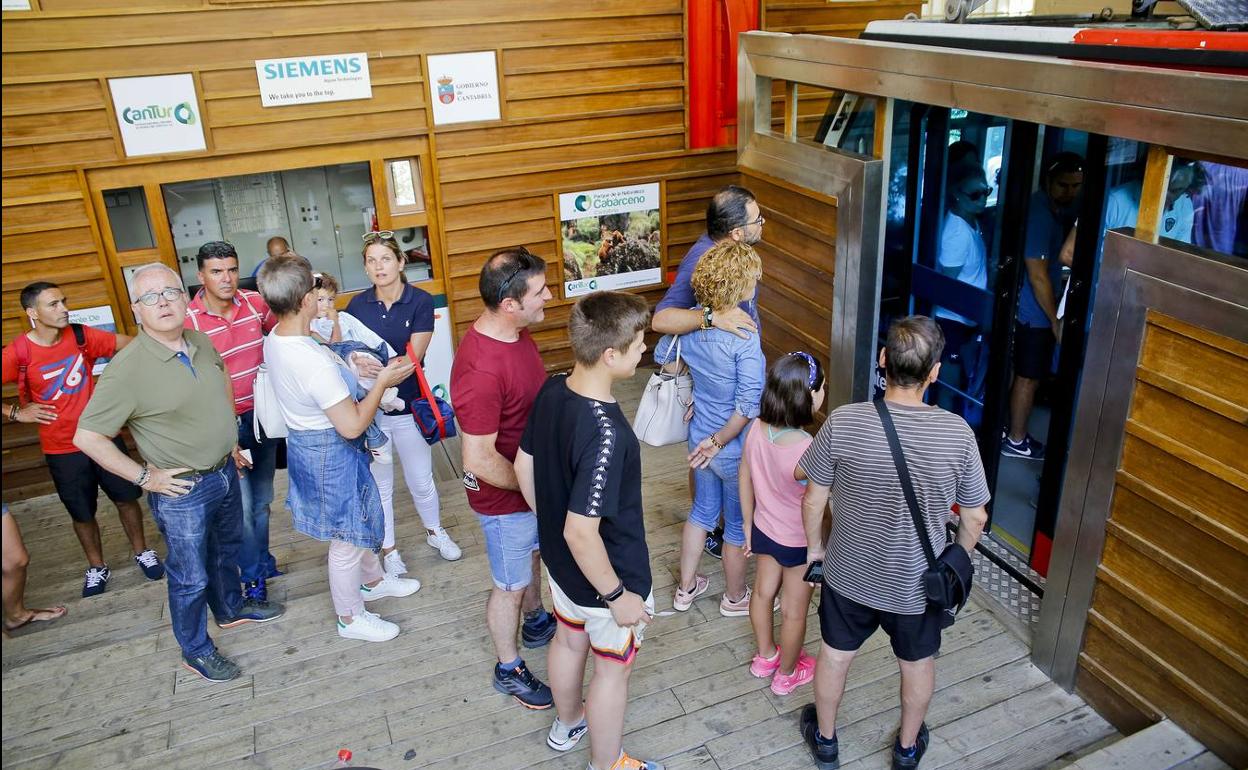 El teleférico de Fuente Dé cerrará dos días para la inspección anual de la instalación