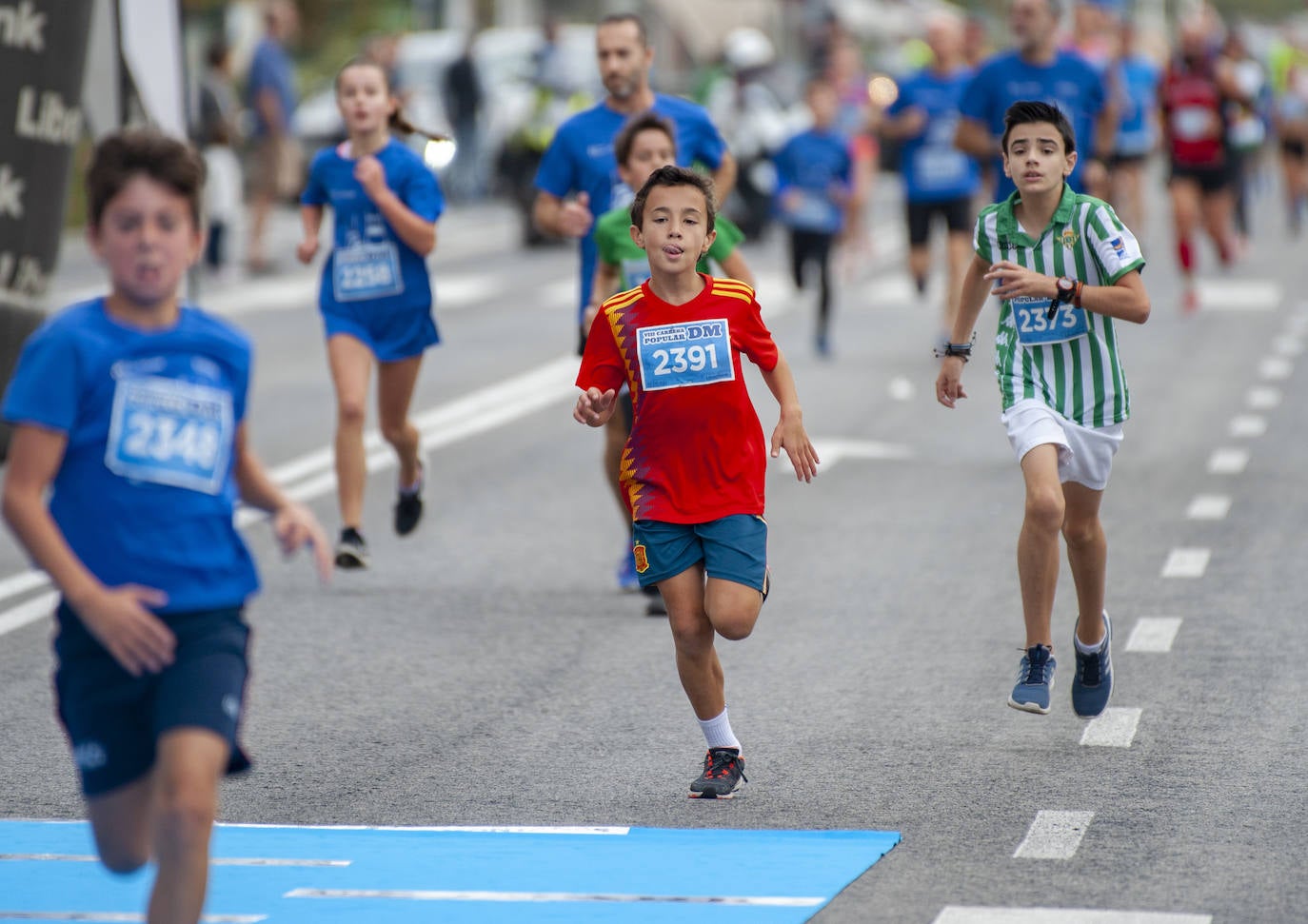 La salida de la carrera de 2 kilómetros. 