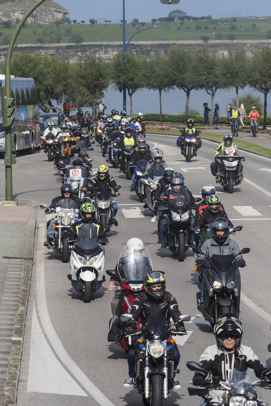 Fotos: La congregación de motoristas en Santander