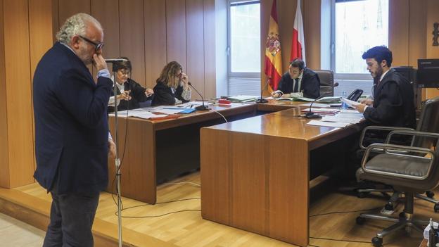 Fernando Francés declara durante el juicio celebrado en Santander el 23 de octubre. :: sane